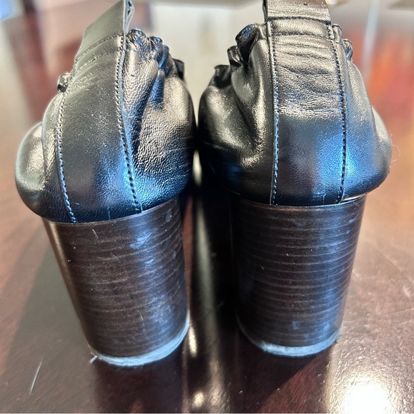 Everlane Day Heel in Black Leather – Classic Ballet Style Pumps, Size 7 - Picture 3 of 6